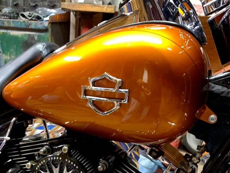 0000 1 CVO HD Like Tank Emblem Chrome JH Choppers